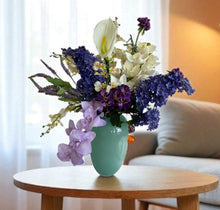 Load image into Gallery viewer, Lunar Tide (Limited edition Aquarius ♒️ bouquet)
