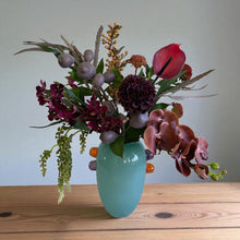 Load image into Gallery viewer, Night Bloom ♑️ (Limited Edition Capricorn bouquet)
