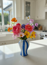 Load image into Gallery viewer, Bright Bouquet
